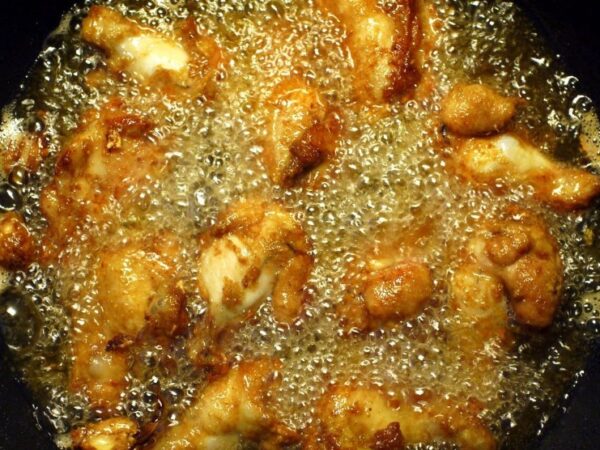 efek jangka panjang konsumsi makanan berminyak