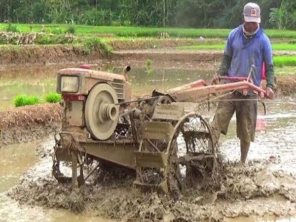 Kelebihan traktor roda dua
