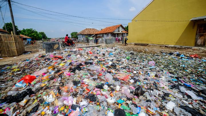Edukasi pengelolaan sampah rumah tangga