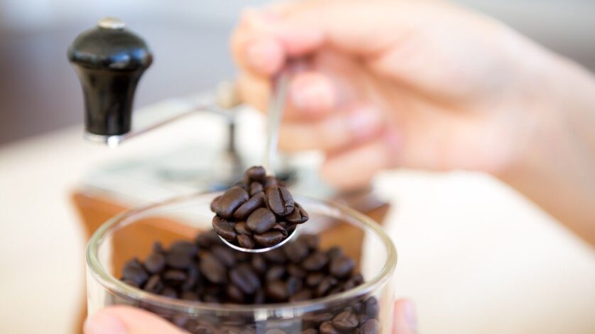 cara merebus biji kopi dari biji mentah hingga siap diseduh